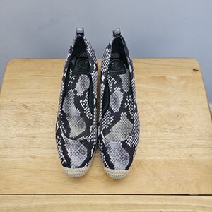 Tory Burch snakeskin espadrille Shoes sz 8.5